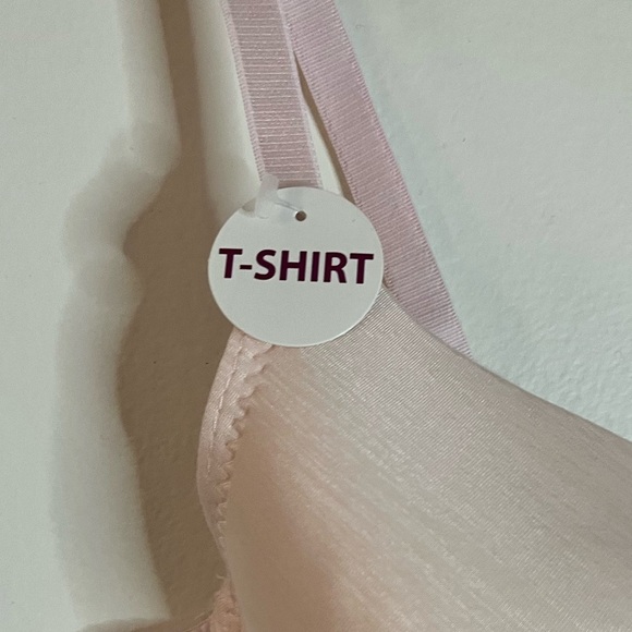 NWT Carisma Light Pink T-Shirt Bra – 38B Underwire Lightly Padded - Picture 9 of 9